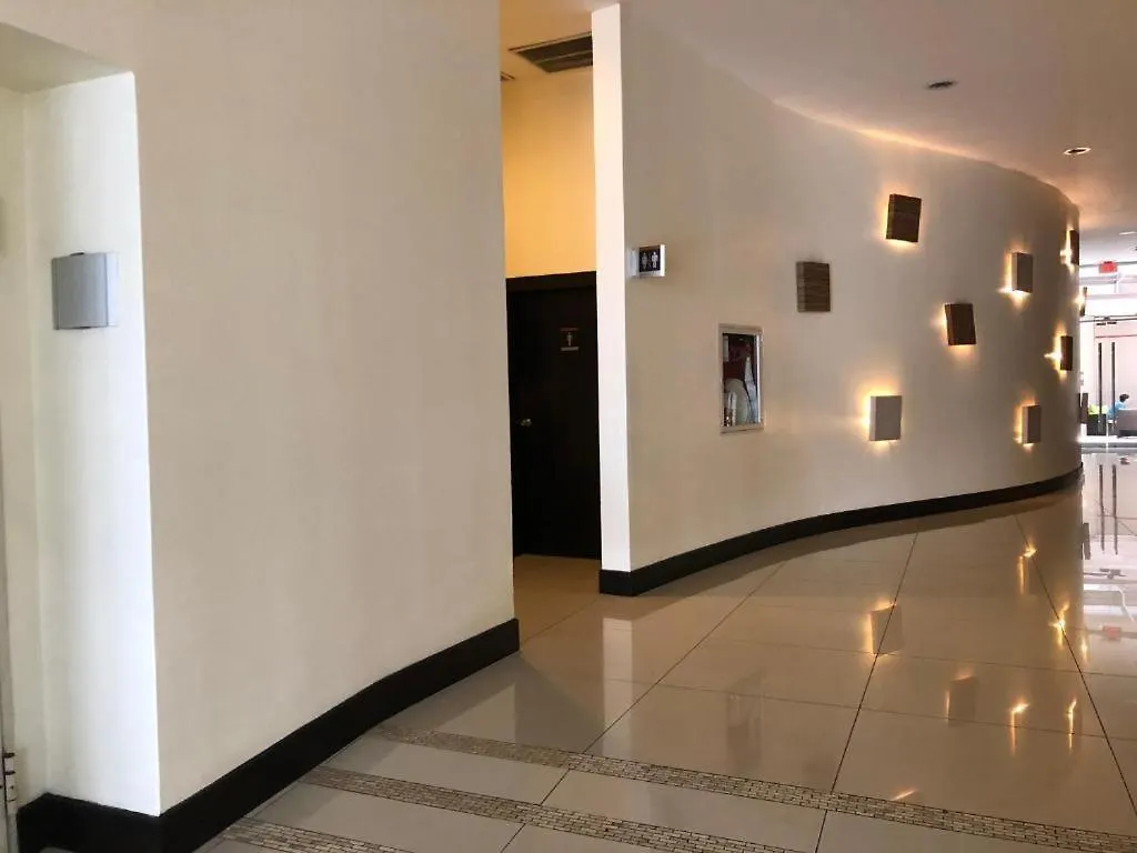 Torre Del Sol Suites Guayaquil 0*,  Équateur
